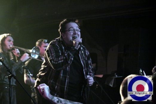 Buttermaker (D) mit den Tornados - Do The Ska - UT. Connewitz, Leipzig 30.Dezember 2011 (8).JPG